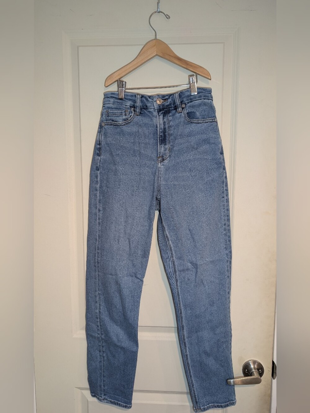 American Eagle Outfitters Light Blue Curvy Mom  Jeans